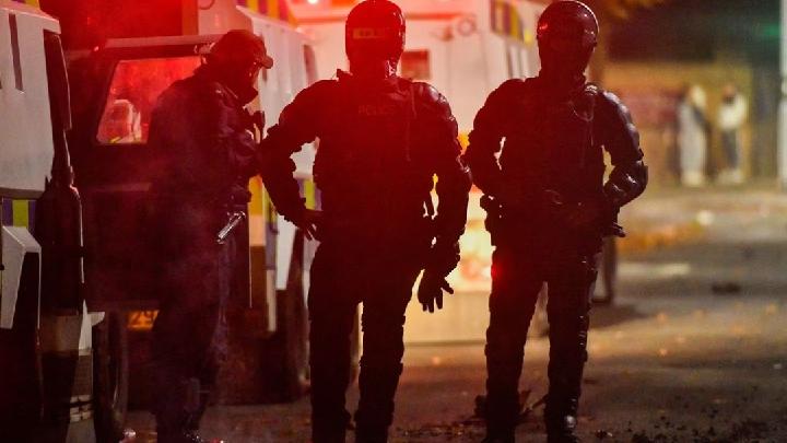 Polisi Irlandia Utara Selidiki Kemungkinan Militan Memiliki Data Petugas